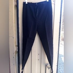 Female snow pants stirrup style sz L